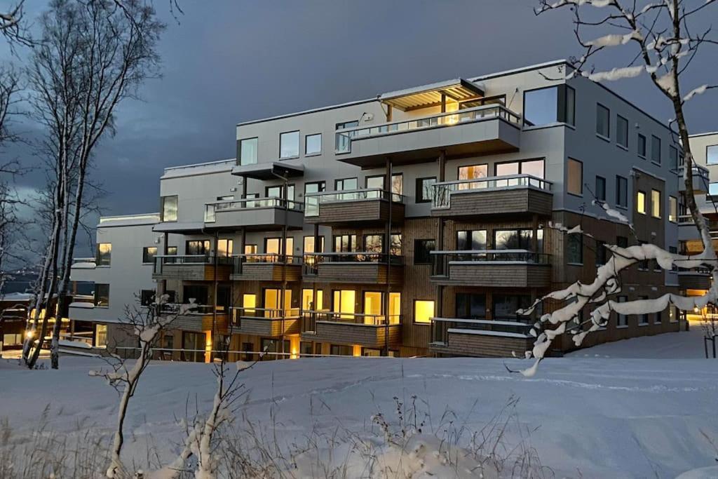 Ny Leilighet I Nytt Bygg I Naturskjonne Omgivelser! Tromsø Eksteriør bilde