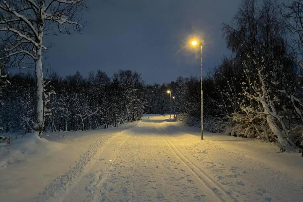 Ny Leilighet I Nytt Bygg I Naturskjonne Omgivelser! Tromsø Eksteriør bilde